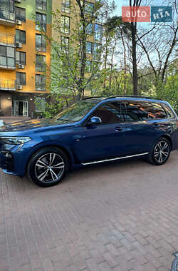 Позашляховик / Кросовер BMW X7 2022 в 