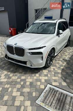Позашляховик / Кросовер BMW X7 2024 в 