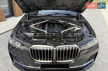 Позашляховик / Кросовер BMW X7 2019 в 