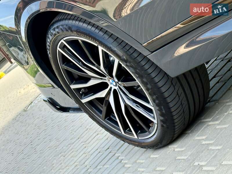 Внедорожник / Кроссовер BMW X7 2021 в Одессе