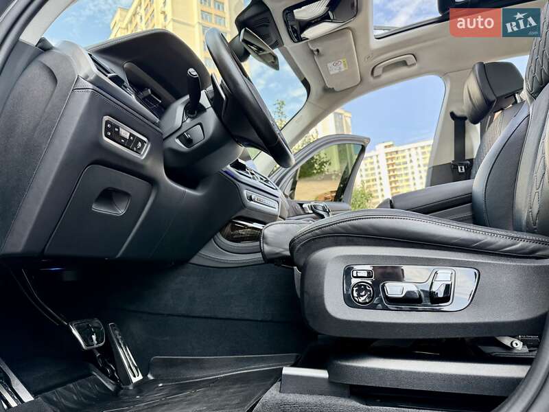 Внедорожник / Кроссовер BMW X7 2021 в Одессе
