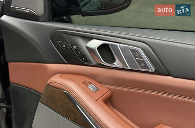 Позашляховик / Кросовер BMW X7 2019 в 