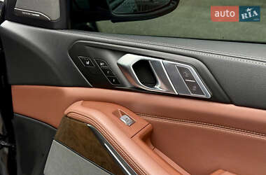 Позашляховик / Кросовер BMW X7 2019 в 