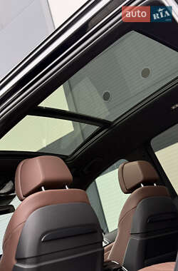 Позашляховик / Кросовер BMW X7 2022 в 