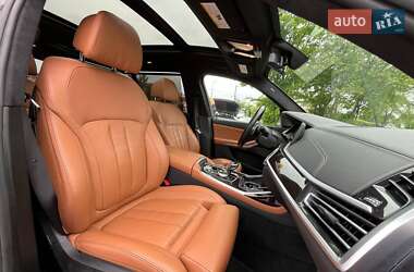 Внедорожник / Кроссовер BMW X7 2020 в 