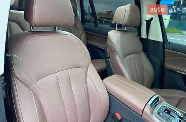 Позашляховик / Кросовер BMW X7 2019 в 