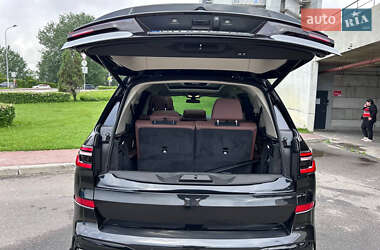 Позашляховик / Кросовер BMW X7 2019 в 