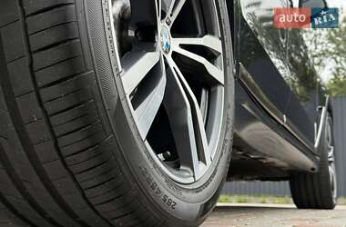 Позашляховик / Кросовер BMW X7 2020 в 