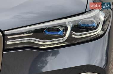 Позашляховик / Кросовер BMW X7 2020 в 
