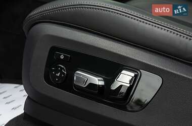 Позашляховик / Кросовер BMW X7 2020 в 