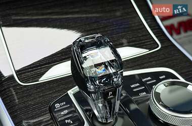 Позашляховик / Кросовер BMW X7 2020 в 