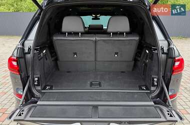 Позашляховик / Кросовер BMW X7 2020 в 