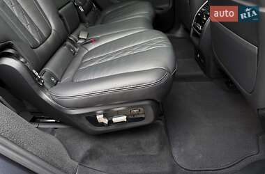 Позашляховик / Кросовер BMW X7 2020 в 
