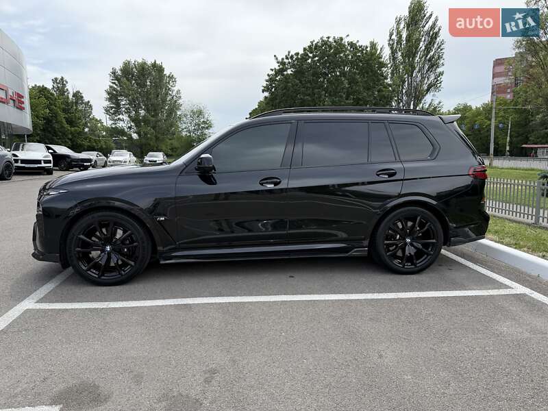 Внедорожник / Кроссовер BMW X7 2023 в Днепре