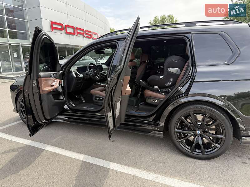 Внедорожник / Кроссовер BMW X7 2023 в Днепре