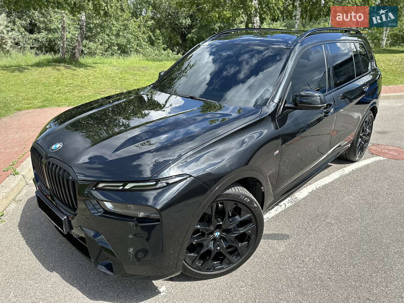 Внедорожник / Кроссовер BMW X7 2024 в Киеве