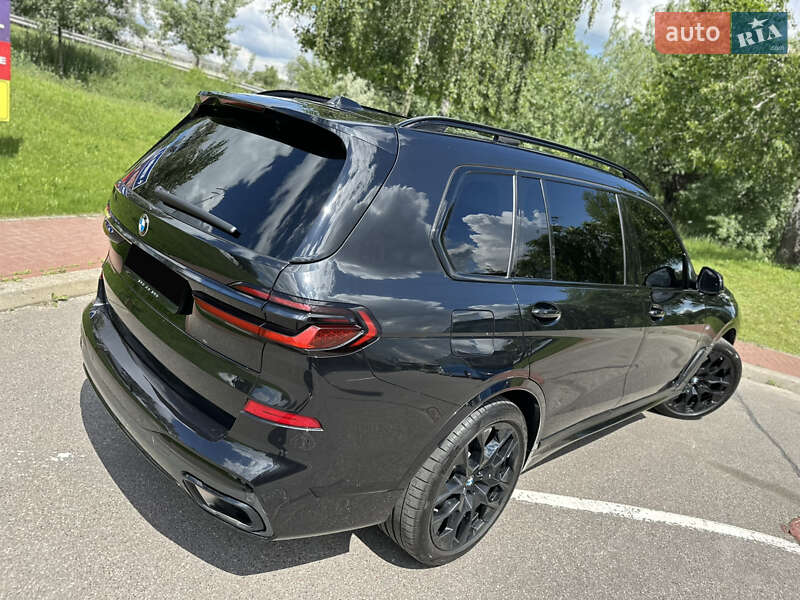 Внедорожник / Кроссовер BMW X7 2024 в Киеве