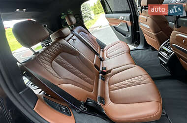 Внедорожник / Кроссовер BMW X7 2024 в 
