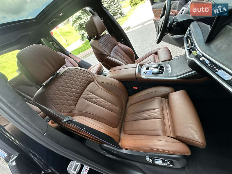 Внедорожник / Кроссовер BMW X7 2024 в Киеве