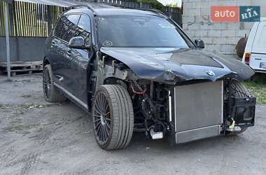 Внедорожник / Кроссовер BMW X7 2022 в 