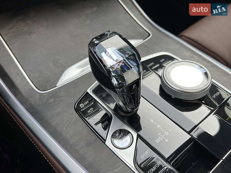 Позашляховик / Кросовер BMW X7 2021 в Києві