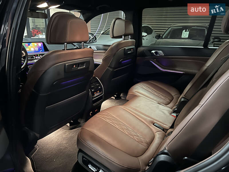 Позашляховик / Кросовер BMW X7 2021 в Києві
