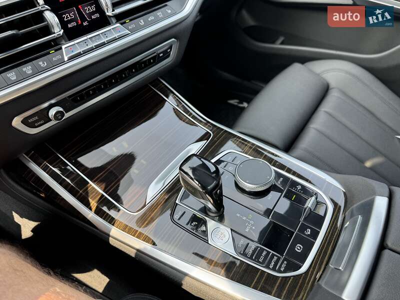 Внедорожник / Кроссовер BMW X7 2019 в Луцке
