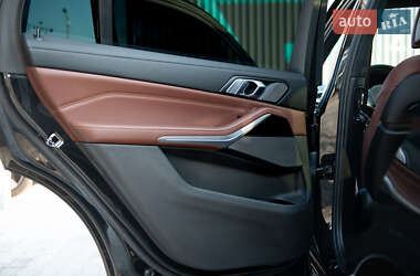 Внедорожник / Кроссовер BMW X7 2019 в 