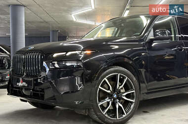 Внедорожник / Кроссовер BMW X7 2023 в 