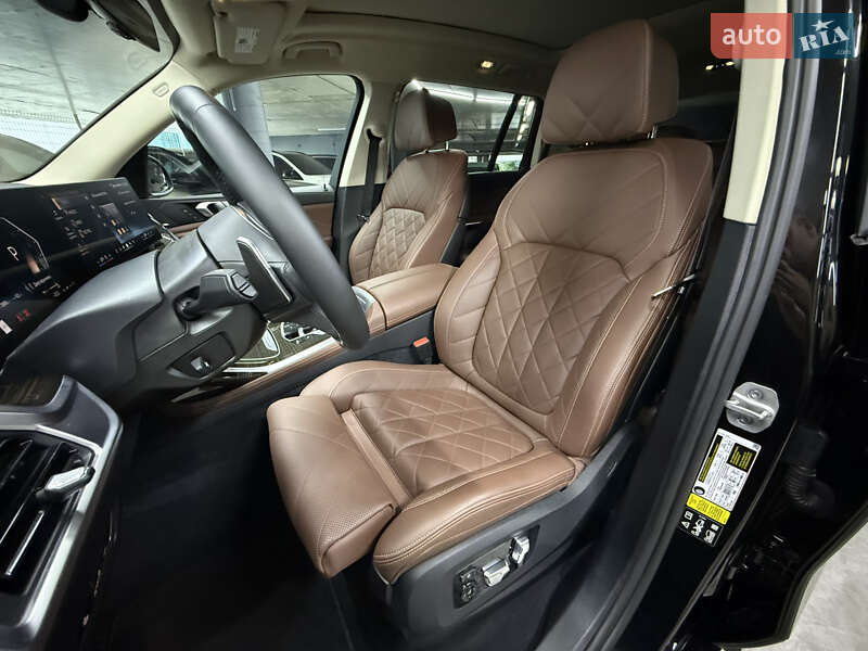 Внедорожник / Кроссовер BMW X7 2023 в Одессе