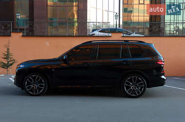 Внедорожник / Кроссовер BMW X7 2023 в 