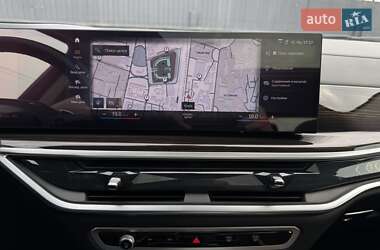 Внедорожник / Кроссовер BMW X7 2022 в 