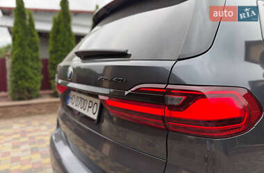 Внедорожник / Кроссовер BMW X7 2021 в 