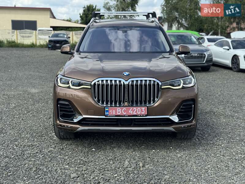 Внедорожник / Кроссовер BMW X7 2019 в 