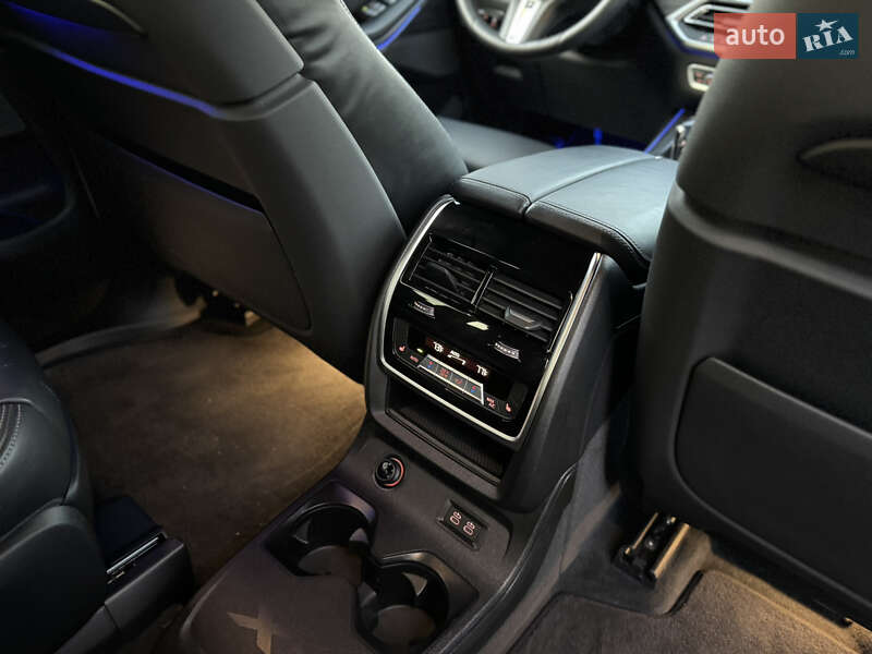 Позашляховик / Кросовер BMW X7 2019 в Києві