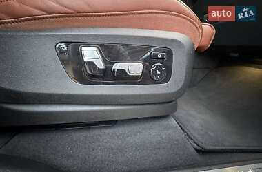 Позашляховик / Кросовер BMW X7 2019 в 