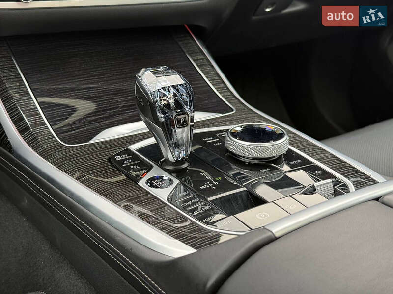 Внедорожник / Кроссовер BMW X7 2021 в Житомире