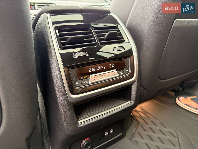 Внедорожник / Кроссовер BMW X7 2021 в Житомире