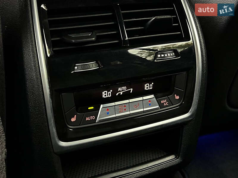 Внедорожник / Кроссовер BMW X7 2022 в Киеве
