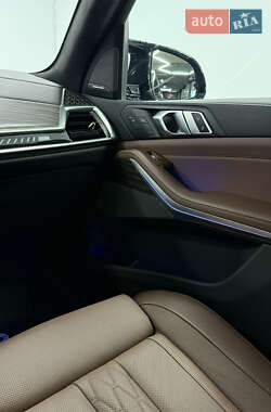 Внедорожник / Кроссовер BMW X7 2024 в 