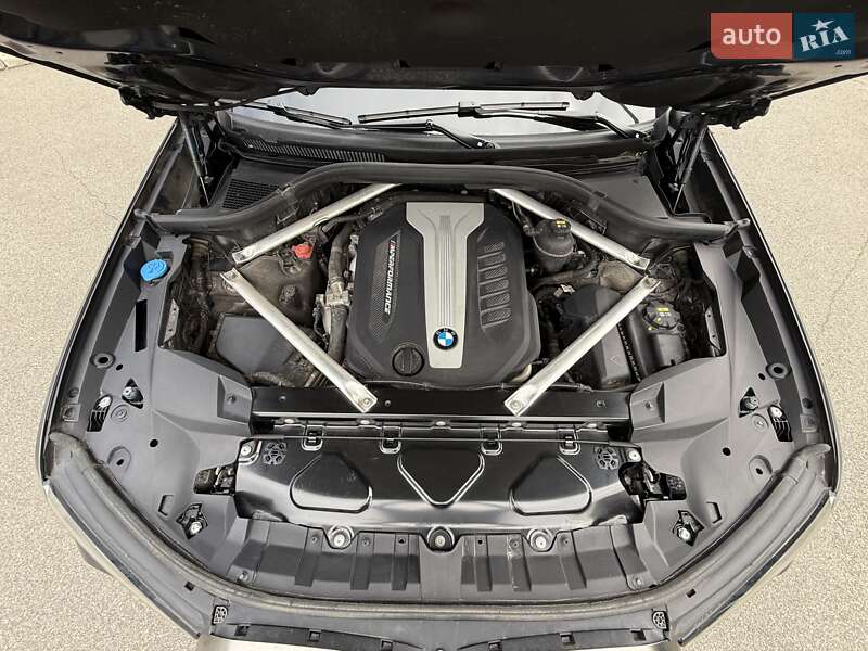 Внедорожник / Кроссовер BMW X7 2022 в Киеве