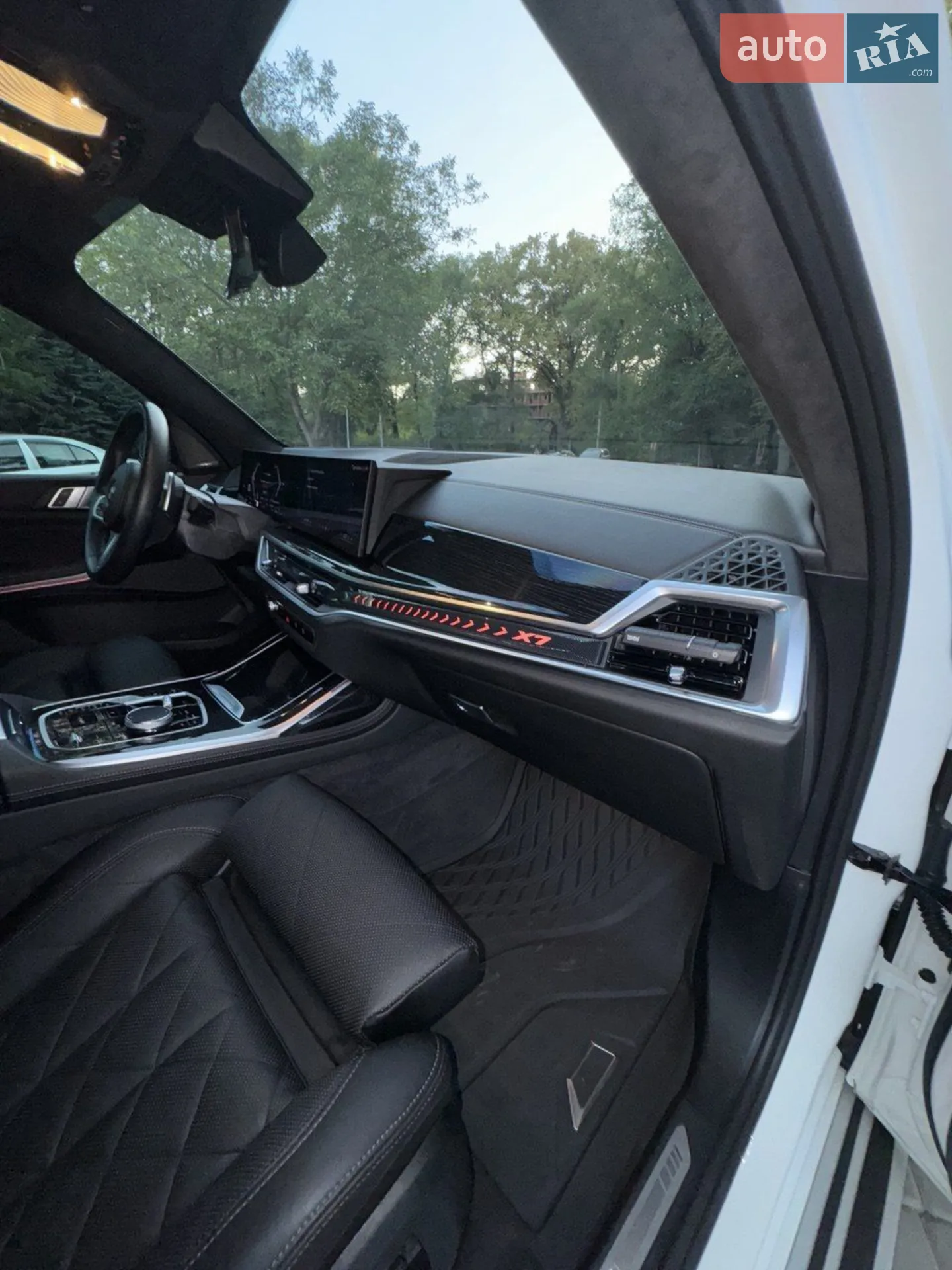 2023 BMW X7 - мініатюра 36
