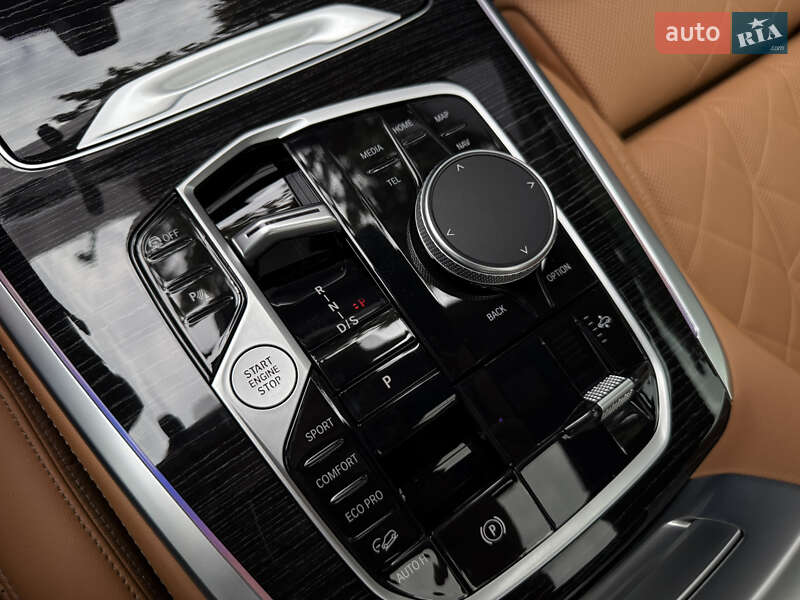 Внедорожник / Кроссовер BMW X7 2022 в Киеве