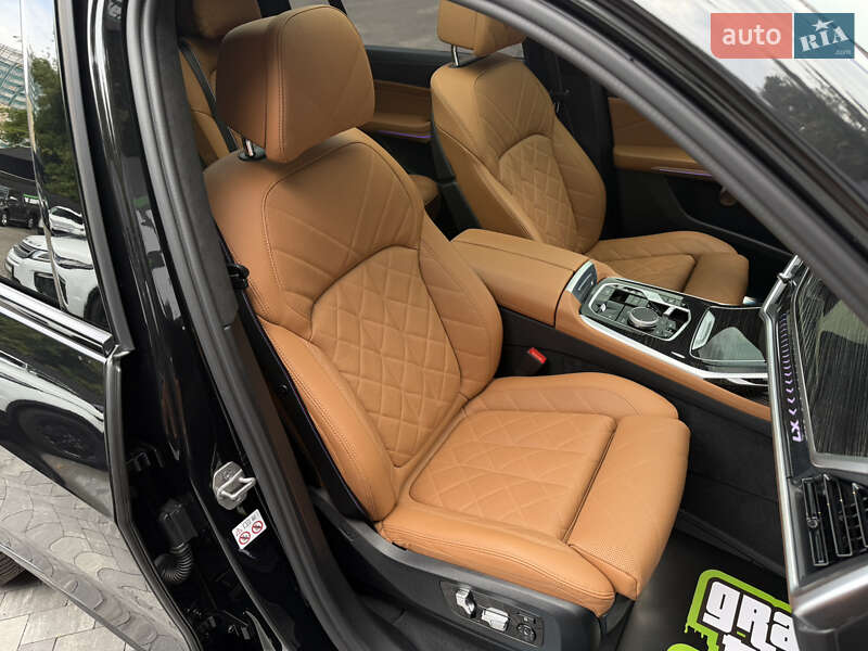 Внедорожник / Кроссовер BMW X7 2022 в Киеве