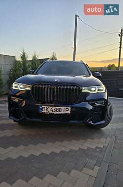 Позашляховик / Кросовер BMW X7 2022 в Рівному