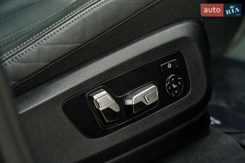 Позашляховик / Кросовер BMW X7 2022 в Чернівцях