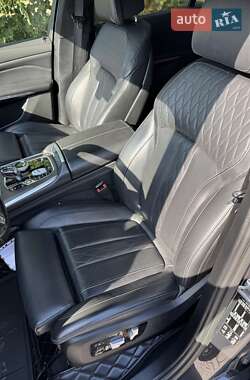 Позашляховик / Кросовер BMW X7 2020 в 
