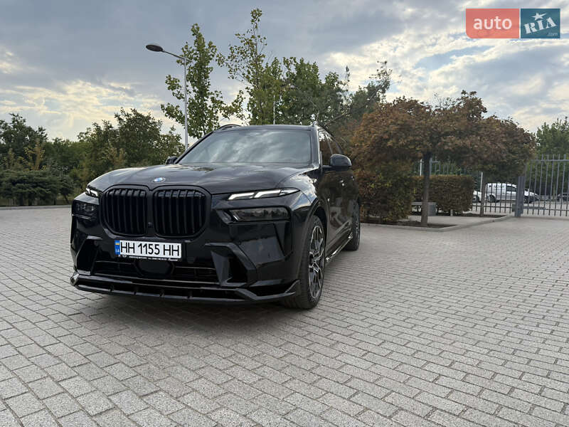 Внедорожник / Кроссовер BMW X7 2024 в 