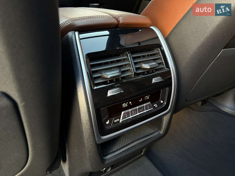 Внедорожник / Кроссовер BMW X7 2020 в Киеве