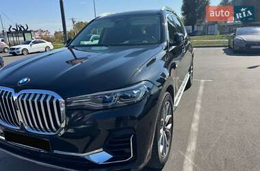 Внедорожник / Кроссовер BMW X7 2021 в 